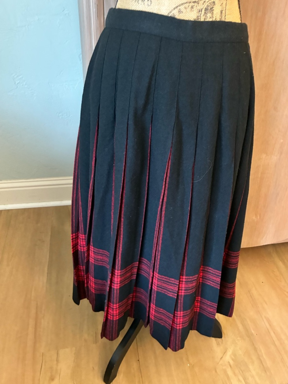 Vintage PENDLETON Wool Plaid Pleated Skirt Menzies Tartan Academia Holiday 14